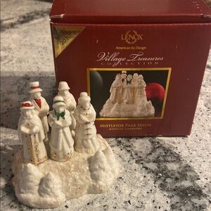 Lenox Mistletoe Park Musical Carolers